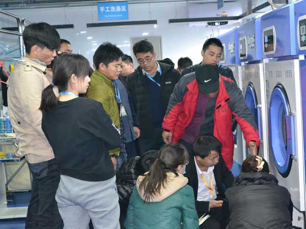 潔希亞國際洗衣設(shè)備價(jià)格，一分鐘讓你了解清楚