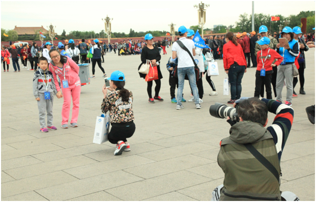 點(diǎn)亮星空，潔希亞牽手看世界