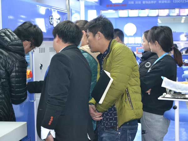 在青島開個(gè)干洗店賺錢嗎，在青島開一個(gè)潔希亞干洗店怎么樣