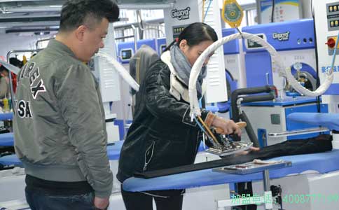 未來，你是依然打工還是擁有了一家賺錢的潔希亞干洗店？