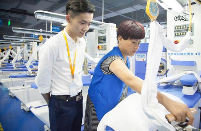 北京洗衣店加盟潔希亞和加盟商親如一家 北京洗衣店加盟潔希亞和加盟商親如一家