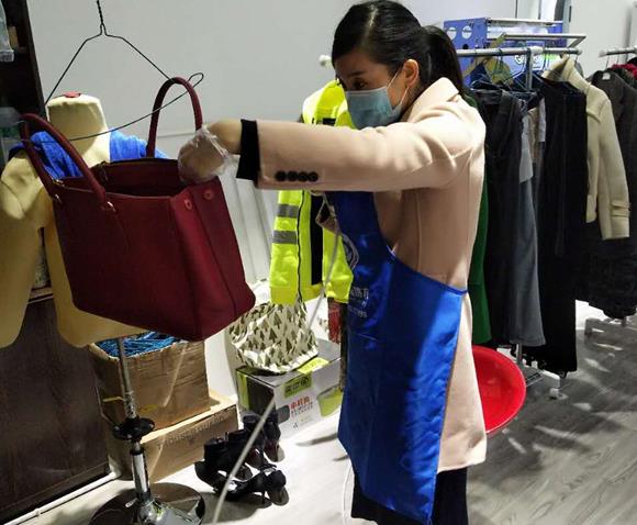 在學(xué)校附近開開干洗店利潤有多大